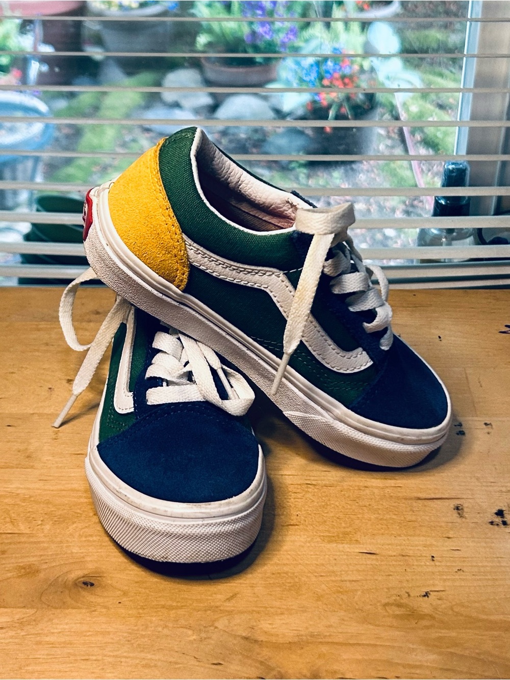 VANS Kids Yacht Club Old Skool Shoes Multicolor GUC 500714 Size Youth 12